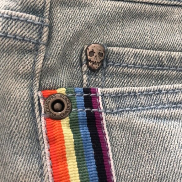 NWT Hot Topics BlackHeart Jean Shorts - Picture 10 of 14